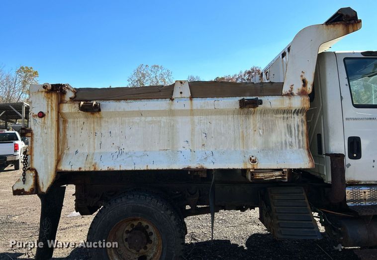 image for item NR9315 2005 International 7400  dump truck
