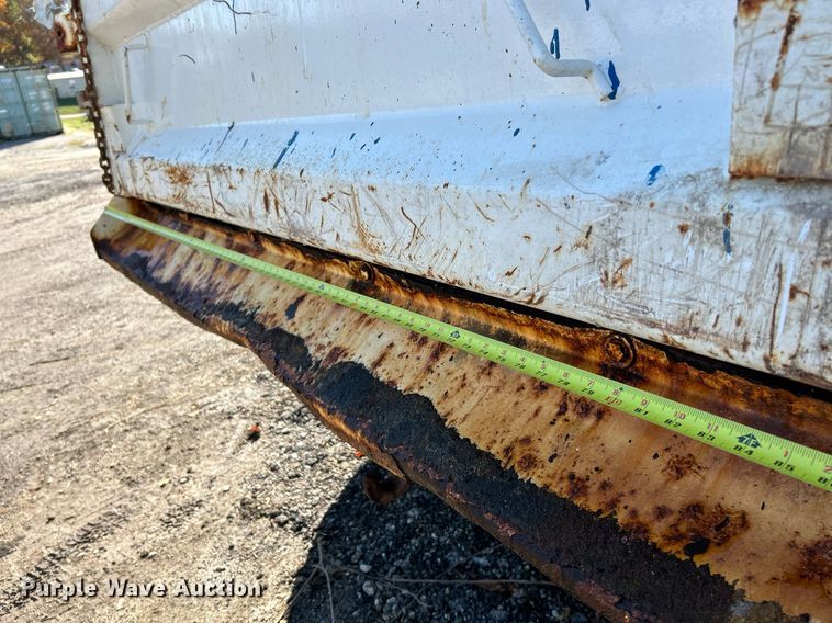 image for item NR9315 2005 International 7400  dump truck