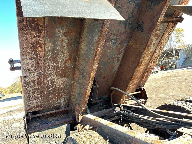 image for item NR9315 2005 International 7400  dump truck