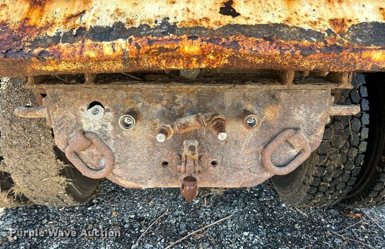 image for item NR9315 2005 International 7400  dump truck