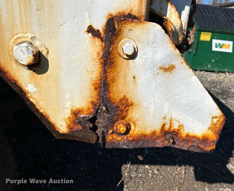 image for item NR9315 2005 International 7400  dump truck