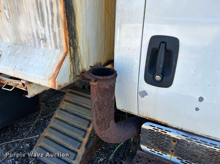 image for item NR9315 2005 International 7400  dump truck