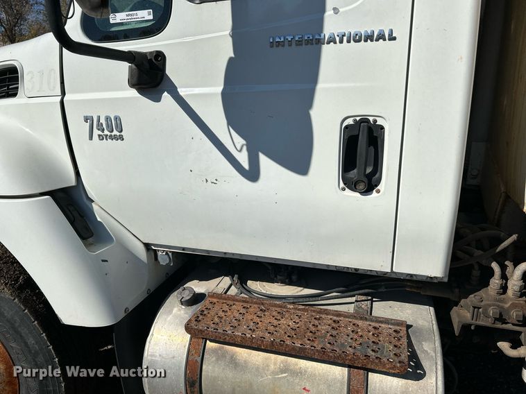 image for item NR9315 2005 International 7400  dump truck