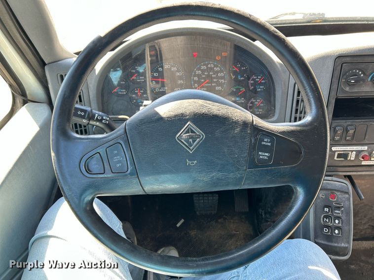 image for item NR9315 2005 International 7400  dump truck