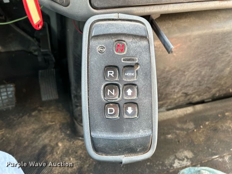 image for item NR9315 2005 International 7400  dump truck