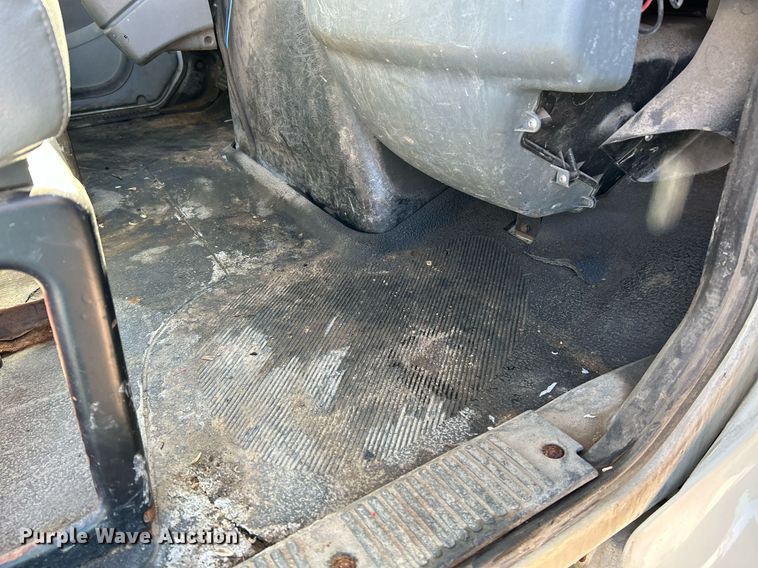 image for item NR9315 2005 International 7400  dump truck