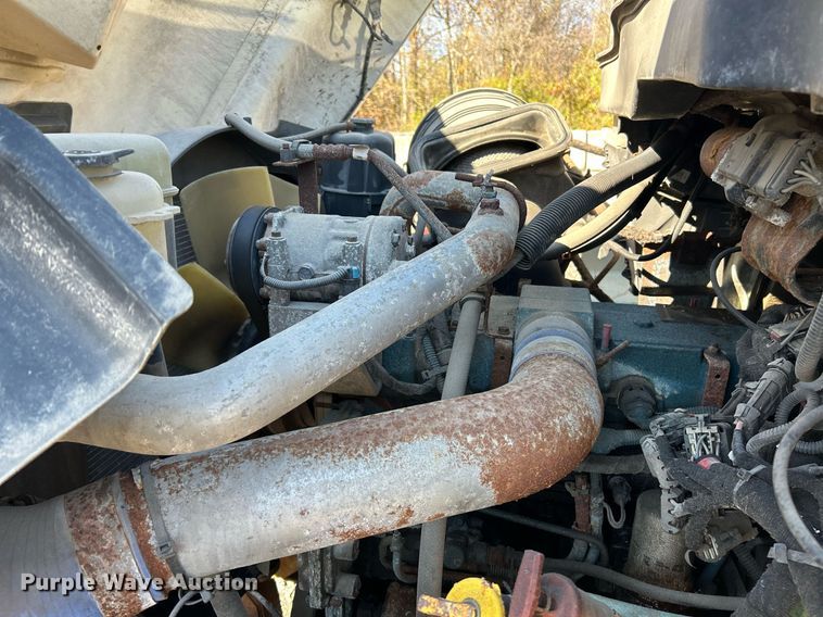 image for item NR9315 2005 International 7400  dump truck