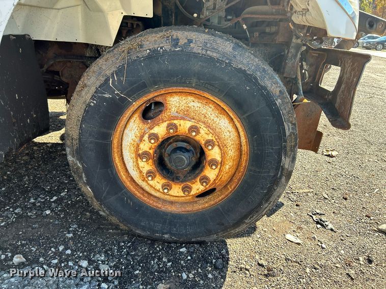 image for item NR9315 2005 International 7400  dump truck