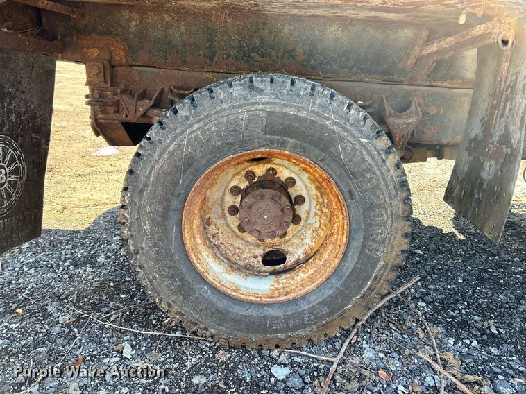 image for item NR9315 2005 International 7400  dump truck