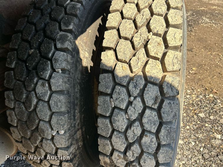 image for item NR9315 2005 International 7400  dump truck