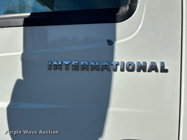 image for item NR9315 2005 International 7400  dump truck