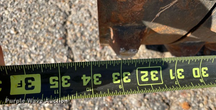 image for item NY9917 2016 Bomag BMP 8500  trench compactor