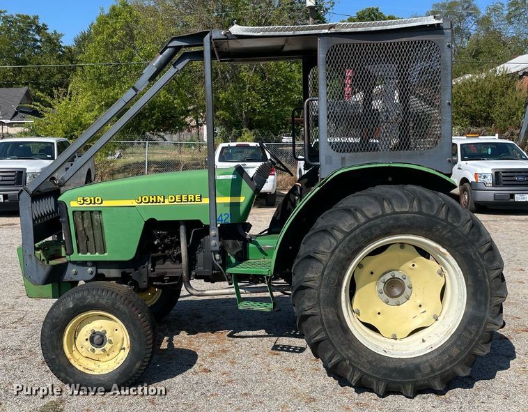 image for item NY9919 2000 John Deere 5310  tractor