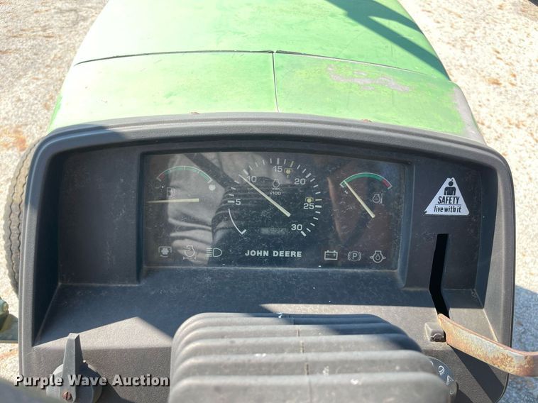 image for item NY9919 2000 John Deere 5310  tractor