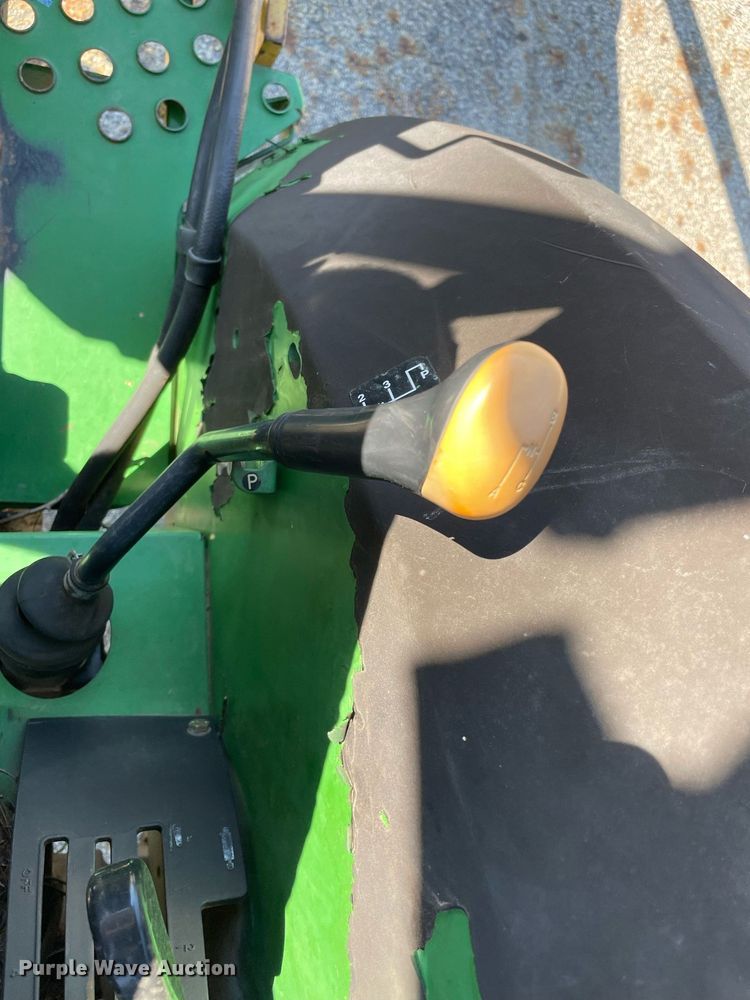 image for item NY9919 2000 John Deere 5310  tractor