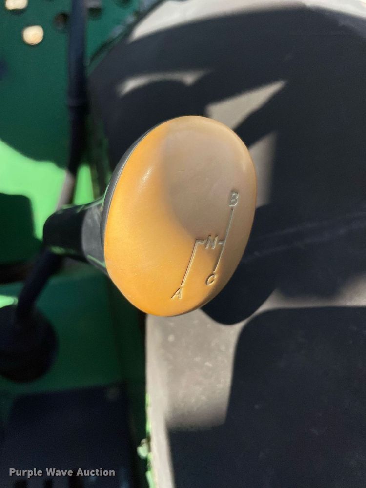 image for item NY9919 2000 John Deere 5310  tractor