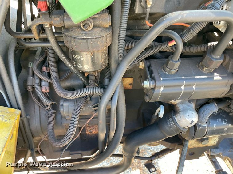 image for item NY9919 2000 John Deere 5310  tractor