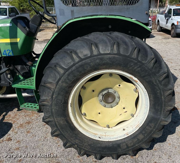 image for item NY9919 2000 John Deere 5310  tractor