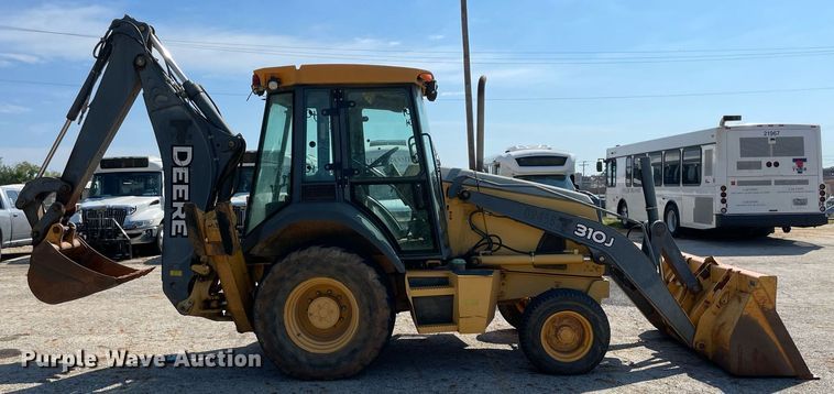 image for item NY9922 2009 John Deere 310J  backhoe