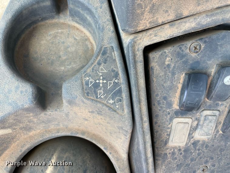 image for item NY9922 2009 John Deere 310J  backhoe