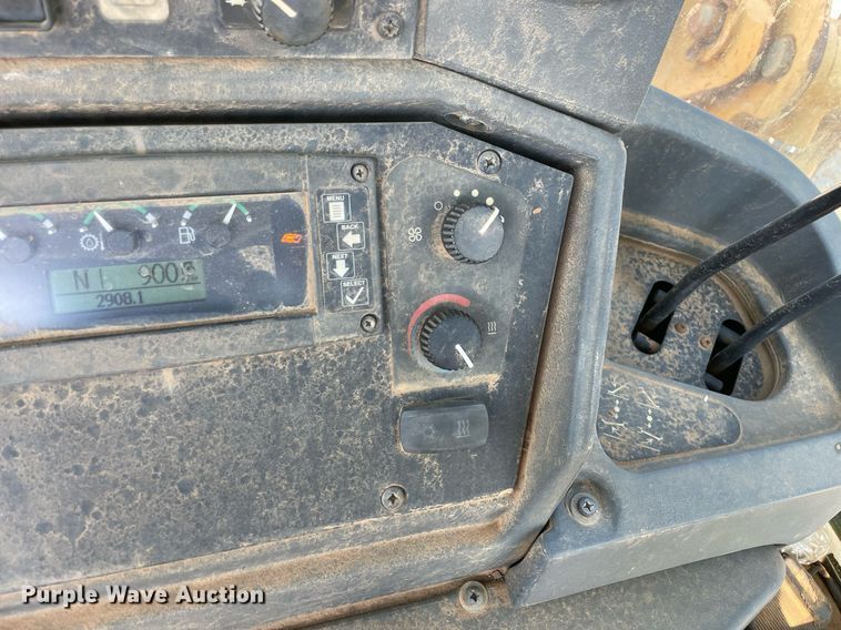 image for item NY9922 2009 John Deere 310J  backhoe