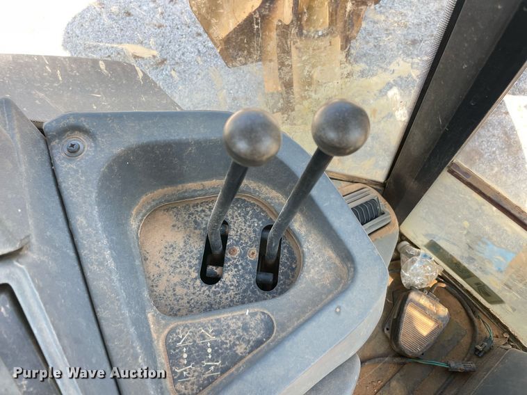 image for item NY9922 2009 John Deere 310J  backhoe