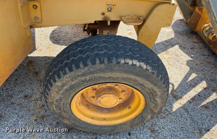 image for item NY9922 2009 John Deere 310J  backhoe