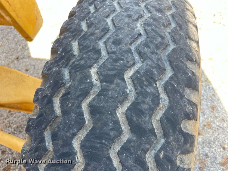 image for item NY9922 2009 John Deere 310J  backhoe