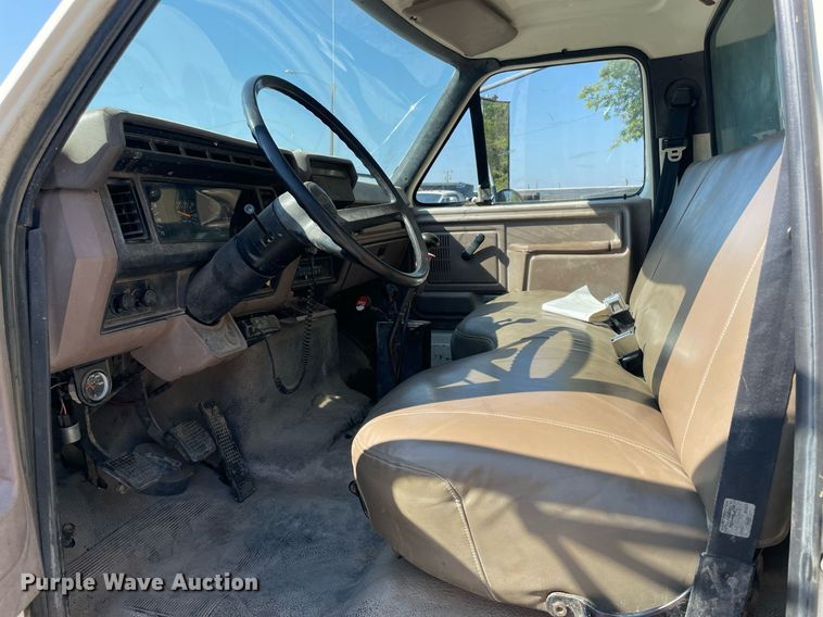 image for item NY9953 1998 Ford F800  dump truck