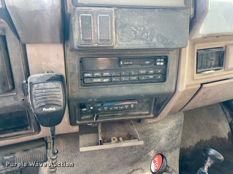 image for item NY9953 1998 Ford F800  dump truck