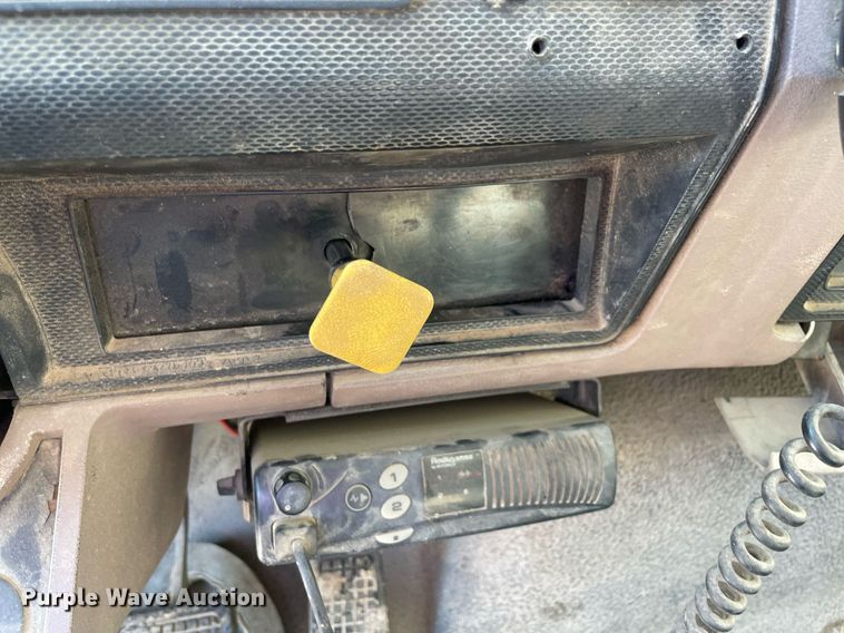 image for item NY9953 1998 Ford F800  dump truck