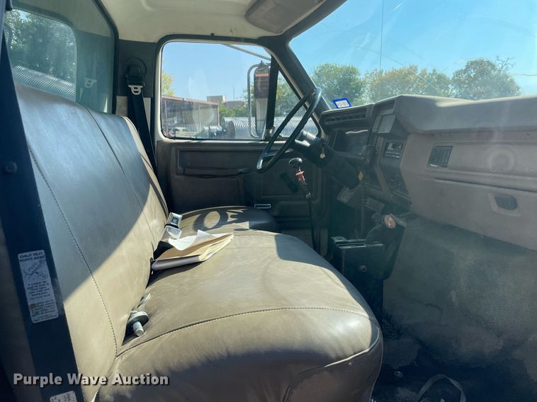 image for item NY9953 1998 Ford F800  dump truck