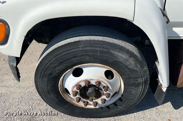 image for item NY9953 1998 Ford F800  dump truck