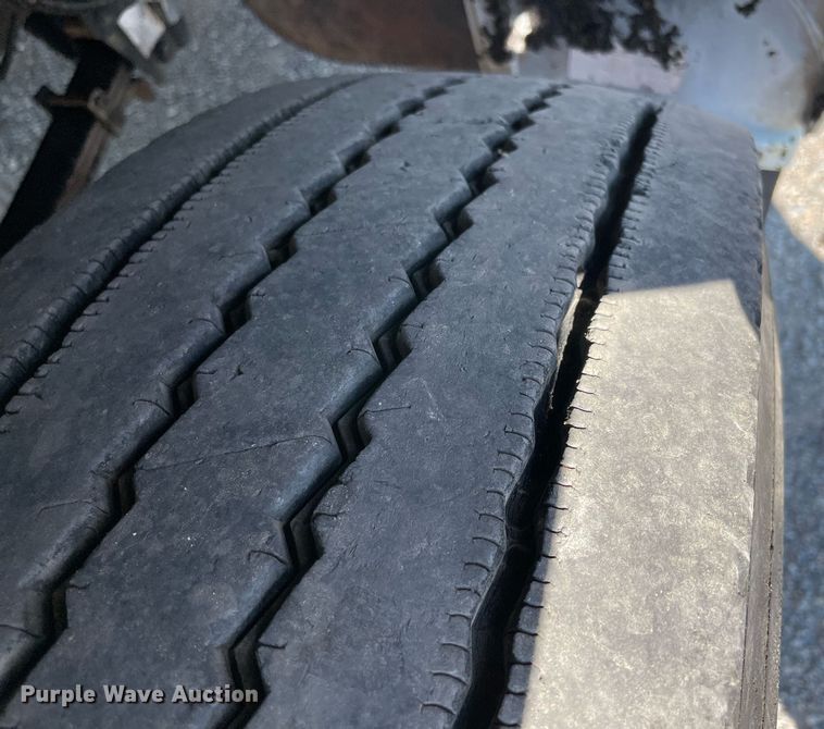 image for item NY9953 1998 Ford F800  dump truck