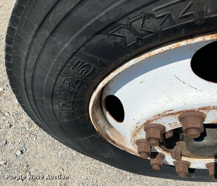 image for item NY9953 1998 Ford F800  dump truck