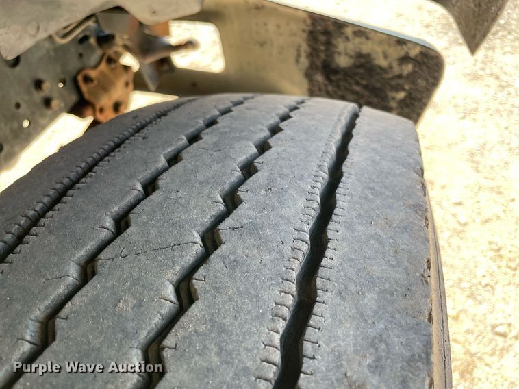 image for item NY9953 1998 Ford F800  dump truck