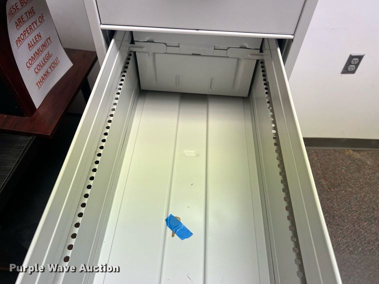 image for item OA9044 Filing cabinets