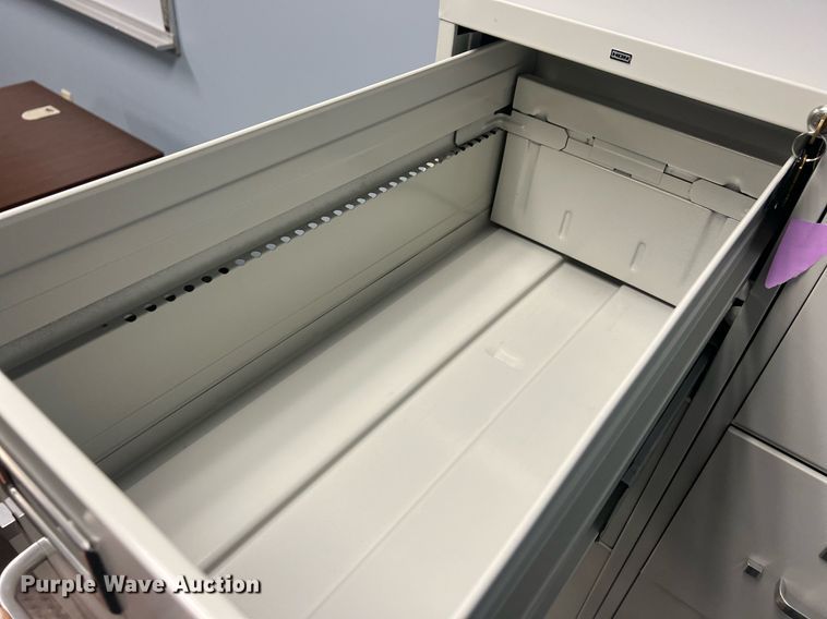 image for item OA9044 Filing cabinets