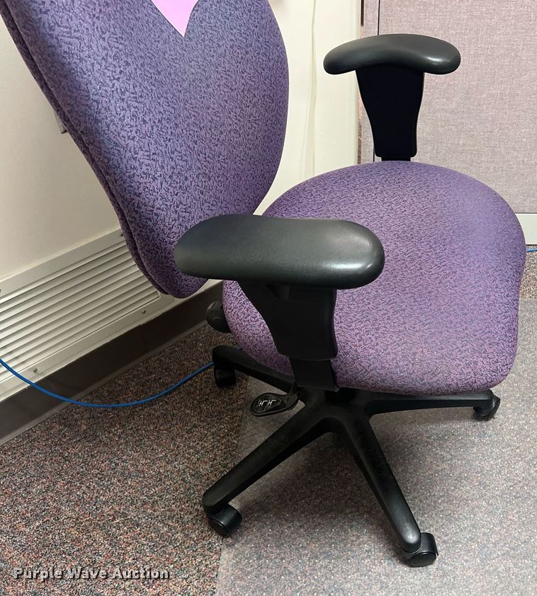 image for item OA9048 Rolling chairs