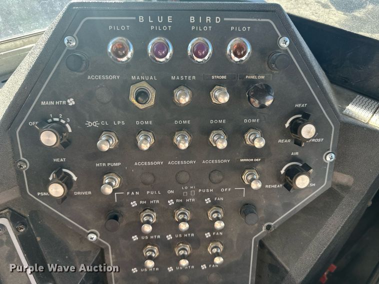 image for item OC9454 2000 International 3800  school bus