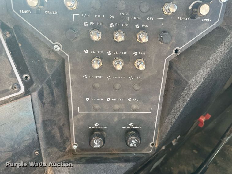 image for item OC9454 2000 International 3800  school bus