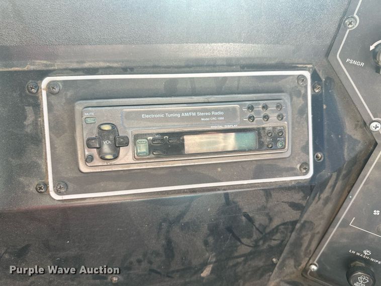 image for item OC9454 2000 International 3800  school bus