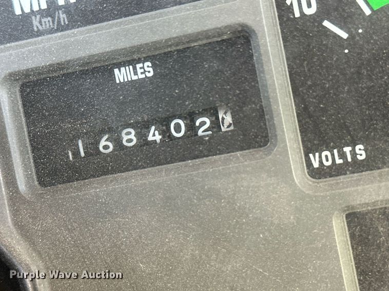 image for item OC9454 2000 International 3800  school bus