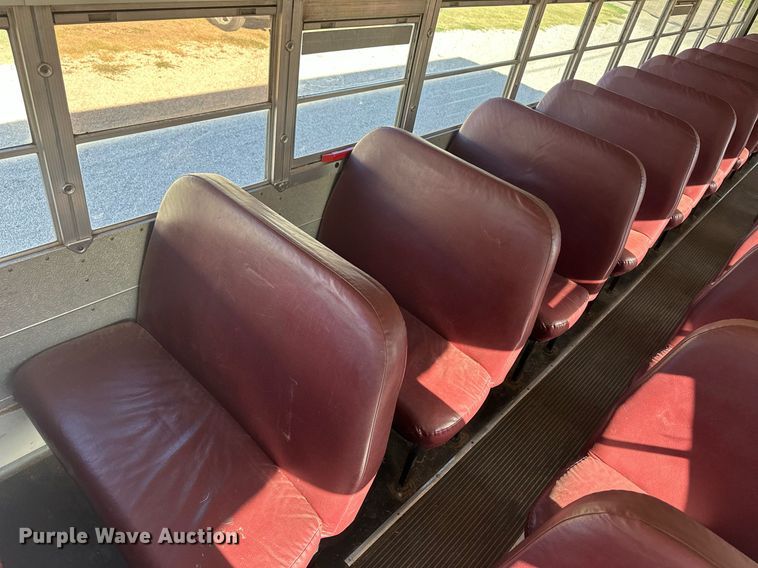 image for item OC9454 2000 International 3800  school bus