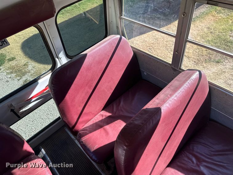 image for item OC9454 2000 International 3800  school bus