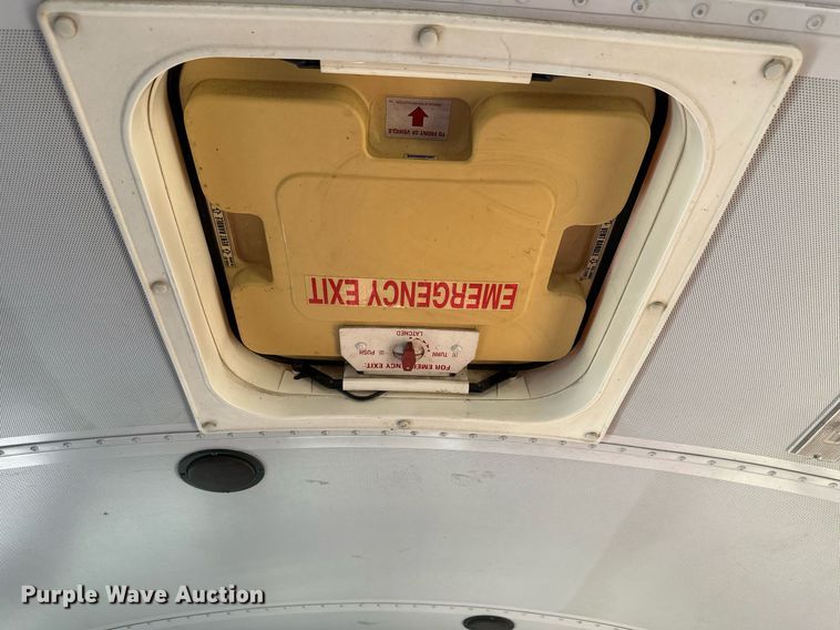 image for item OC9454 2000 International 3800  school bus