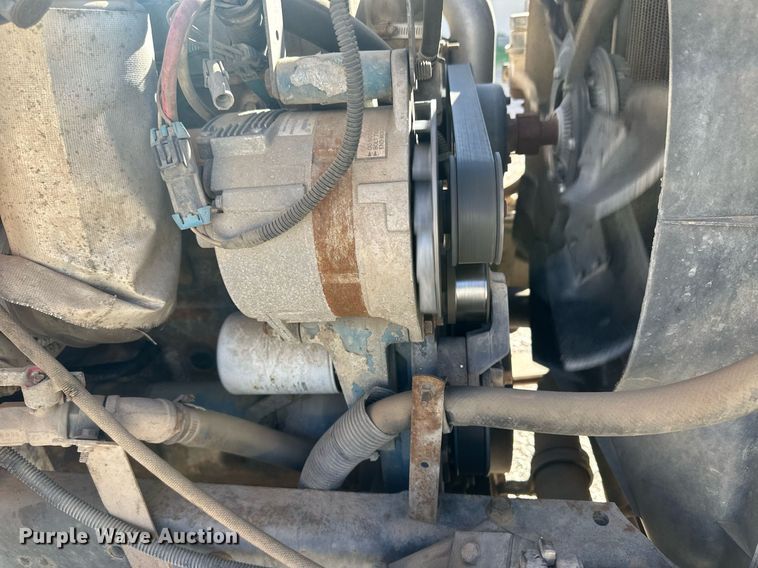 image for item OC9454 2000 International 3800  school bus