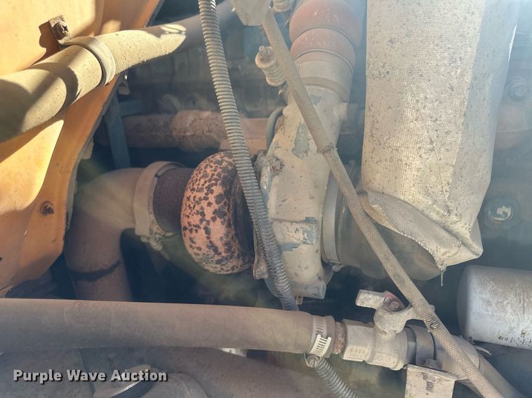 image for item OC9454 2000 International 3800  school bus