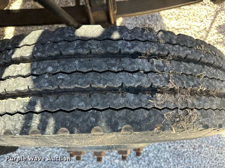 image for item OC9454 2000 International 3800  school bus