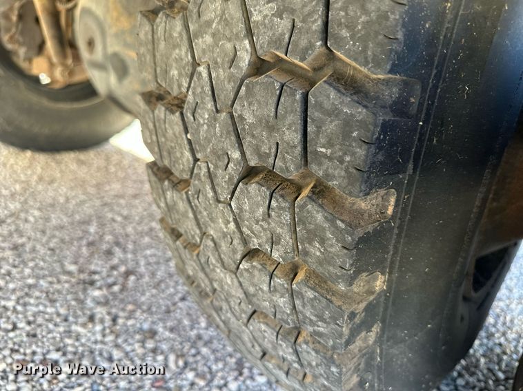 image for item OC9454 2000 International 3800  school bus